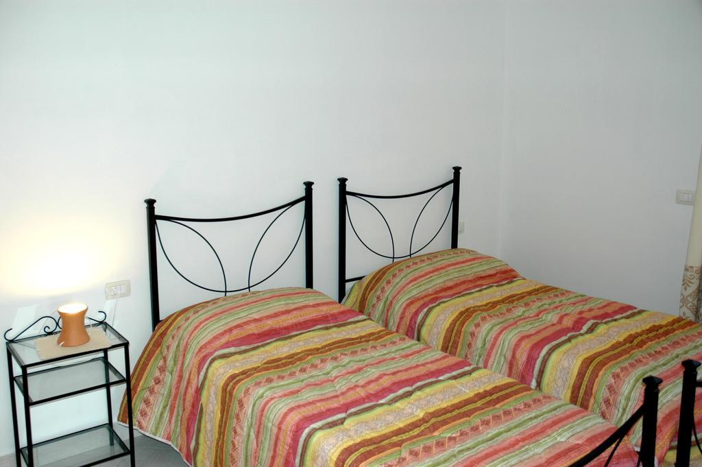 Holiday Homes Stella Marina San Teodoro  Habitación foto