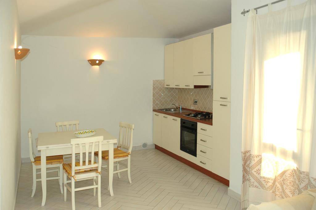 Holiday Homes Stella Marina San Teodoro  Habitación foto