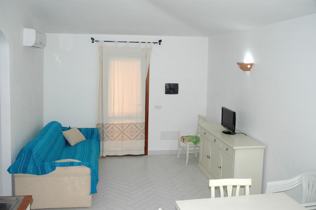Holiday Homes Stella Marina San Teodoro  Habitación foto